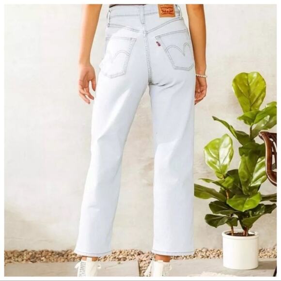 NWT Levi’s Ribcage Straight Ankle Jeans High Rise Light Wash Distressed Women 28 - Picture 2 of 5